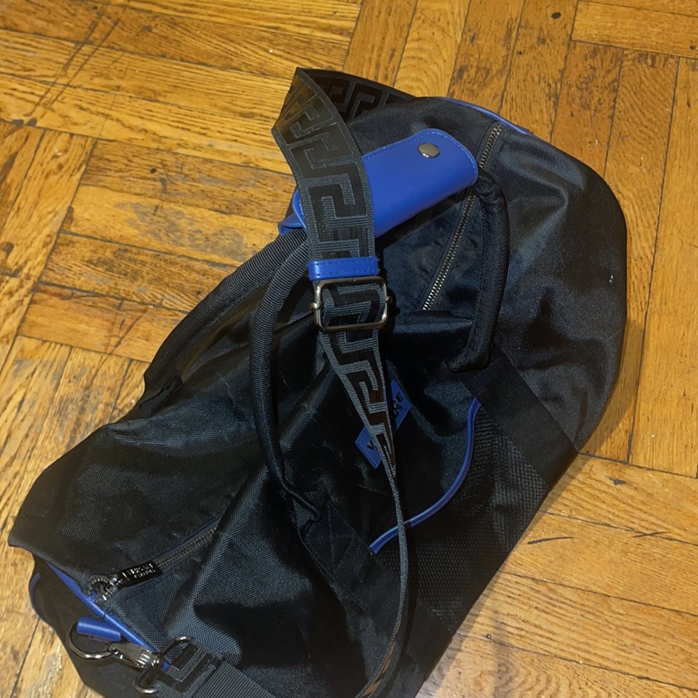 Versace gym bags - Picture 4 of 4